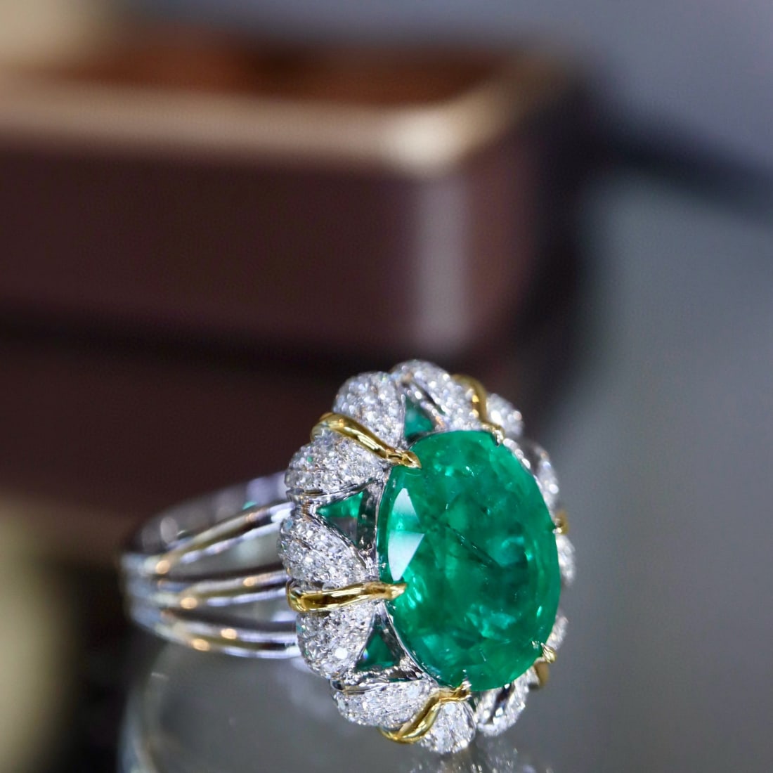 14k Gold 5.46 Ctw Natural Emerald & Diamond Ring - 2