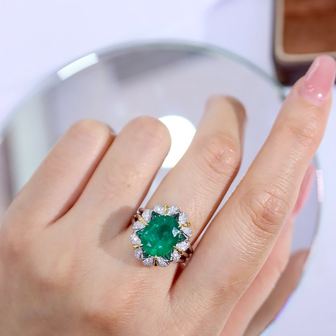 14k Gold 5.46 Ctw Natural Emerald & Diamond Ring - 4