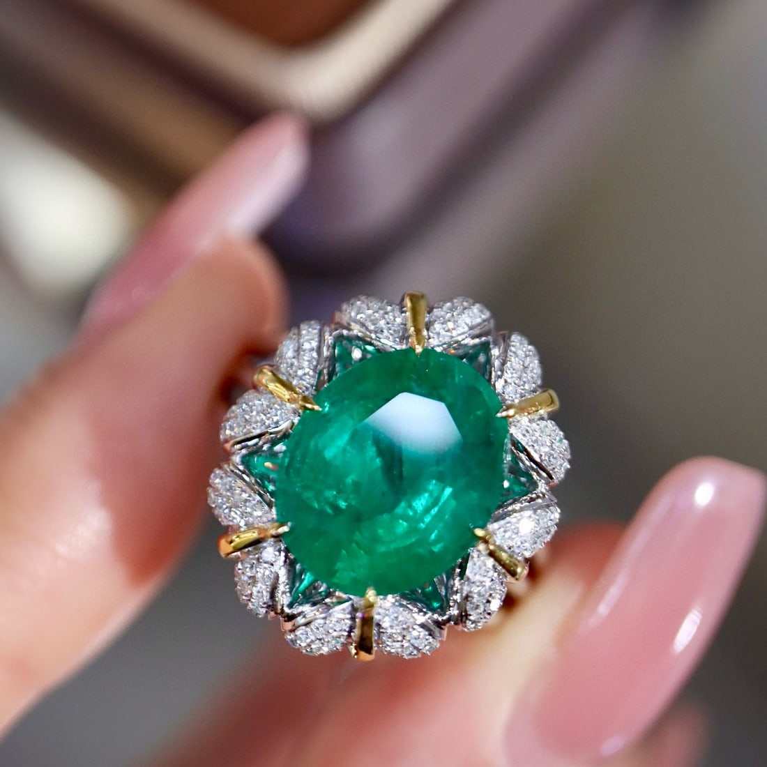 14k Gold 5.46 Ctw Natural Emerald & Diamond Ring - 5