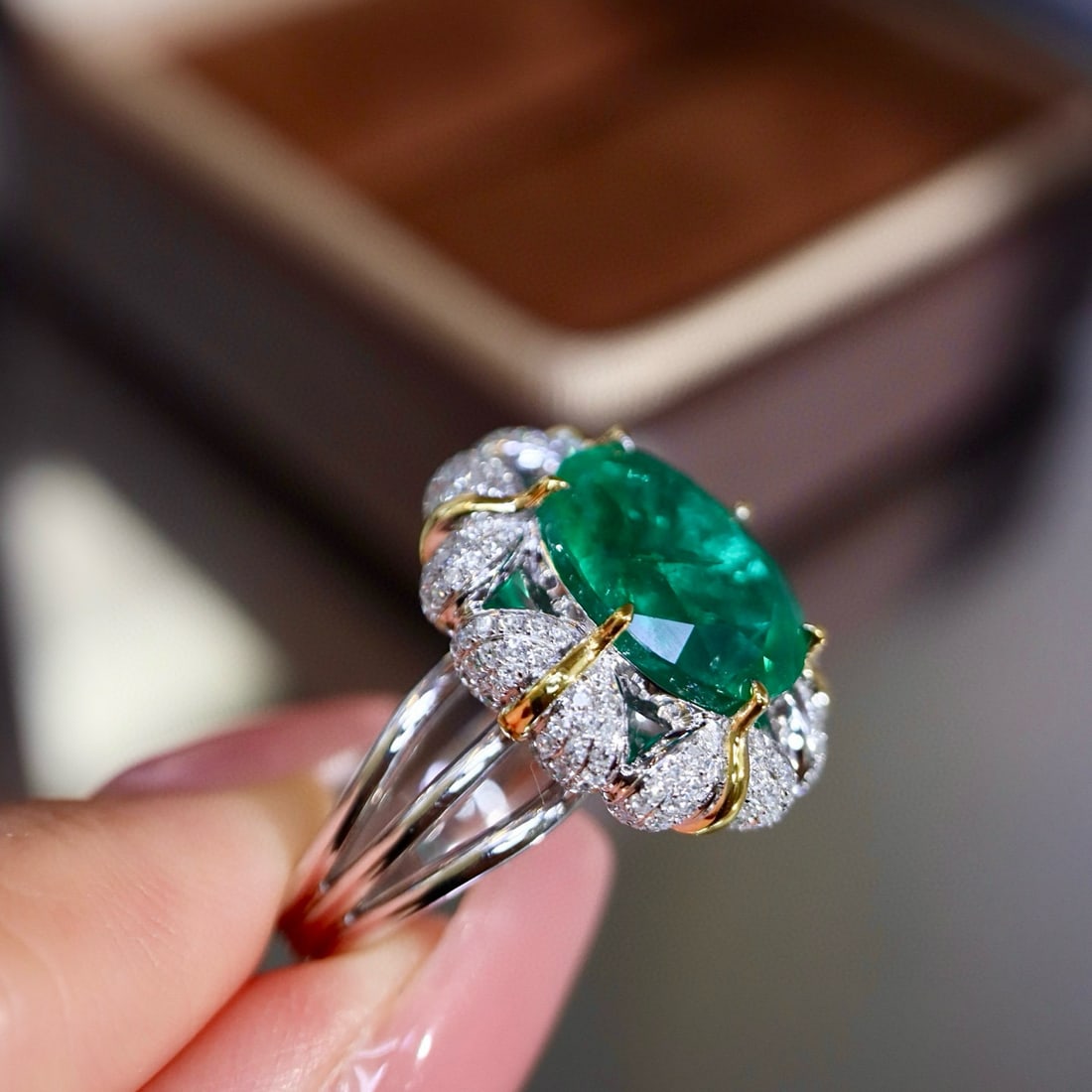 14k Gold 5.46 Ctw Natural Emerald & Diamond Ring - 7