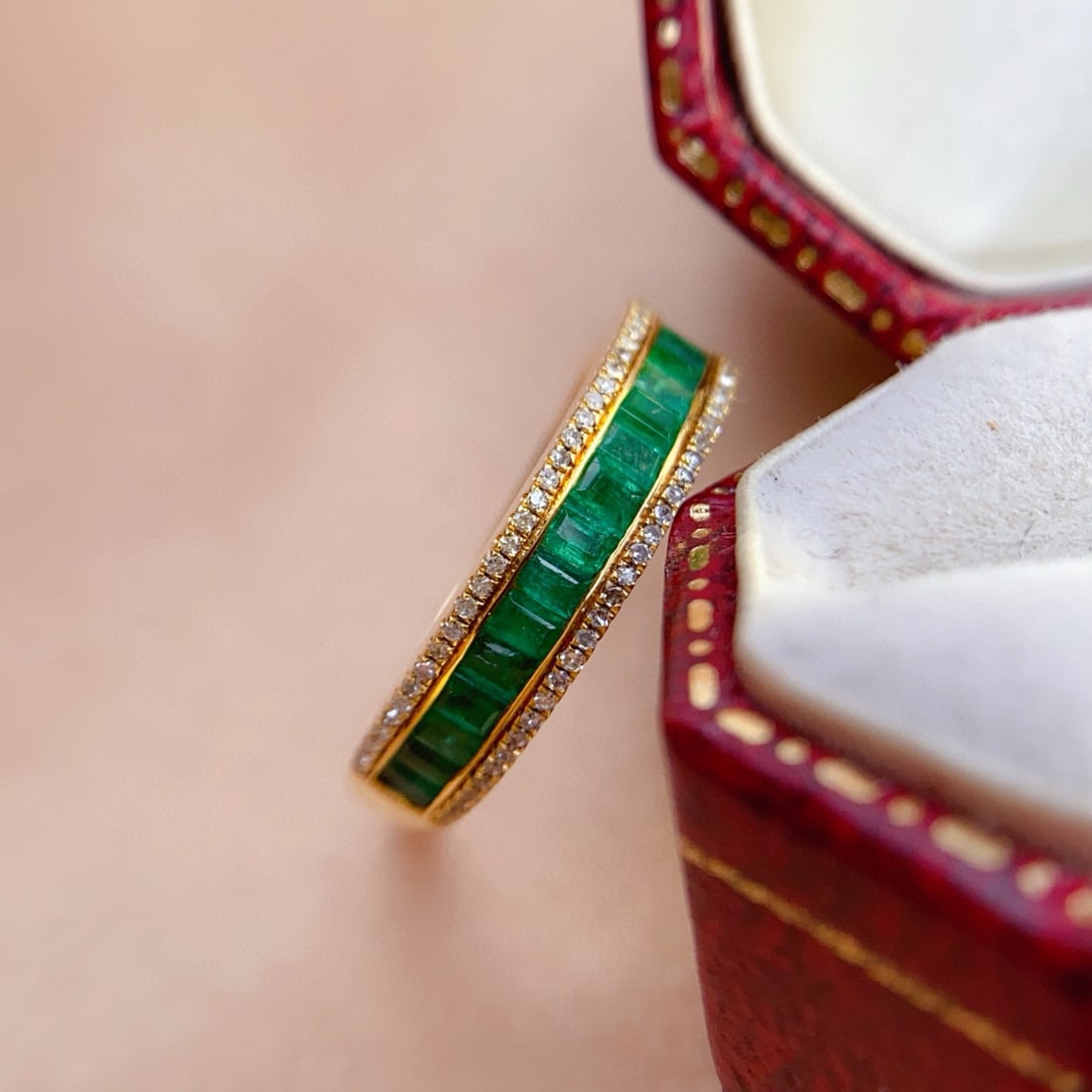 14k Gold 1.65 Ct Natural Emerald & Diamond Ring - 6