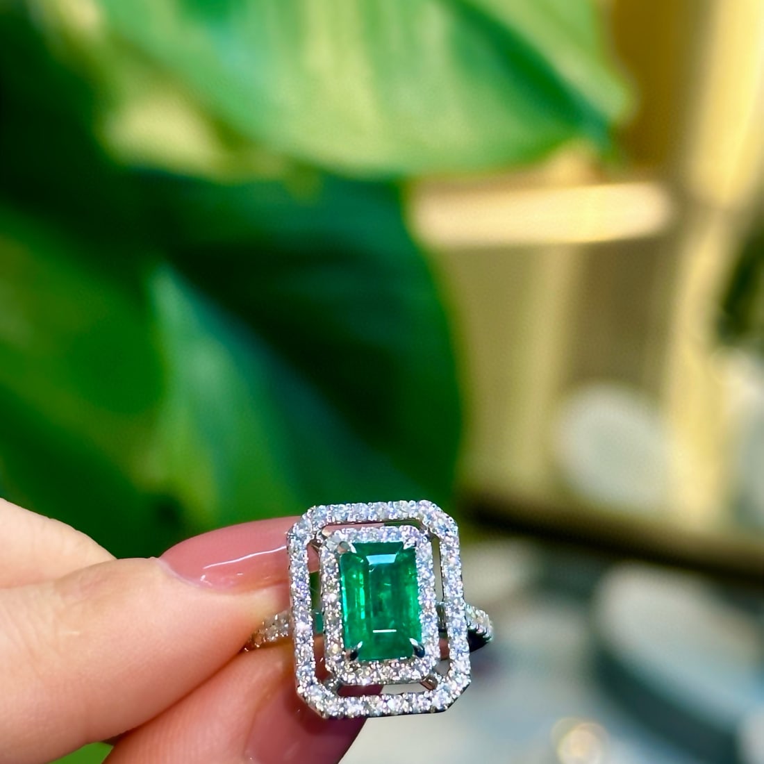 14k Gold 2.69 Ctw Vivid Green Natural Emerald & Diamond Ring - 6
