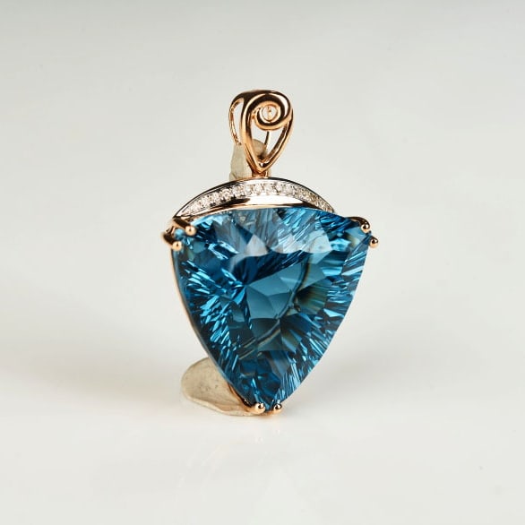 14k Gold 20.6 Ct Natural Topaz & Diamond Pendant( Without Chain ) - 4