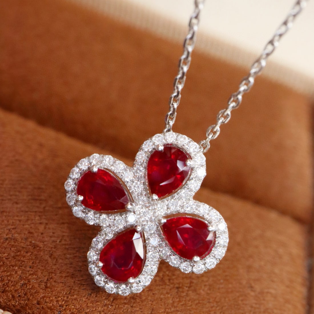 14k Gold 1.53 Ctw Natural Ruby & Diamond Pendant( Without Chain ): Ref:231066347 // gold content:14k gold // main gemstone:ruby // shape:pear // carat weight:1. 25ct // color:pigeonblood red // treatment:natural // // adjacent gemstone 2 : diamond // shape:round //