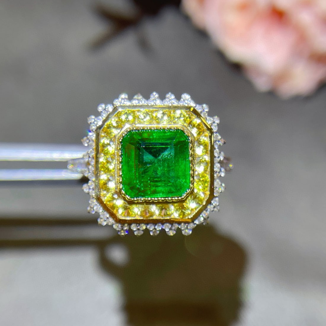 14k Gold 2.56 Ctw Vivid Green Natural Emerald & Sapphire Ring: Ref:231066363 // gold content:14k gold // ring size:7. 25us // // main gemstone:emerald // shape:octagonal // carat weight:1. 85ct // color:vivid green // treatment:natural // // adjacent gemstone 2