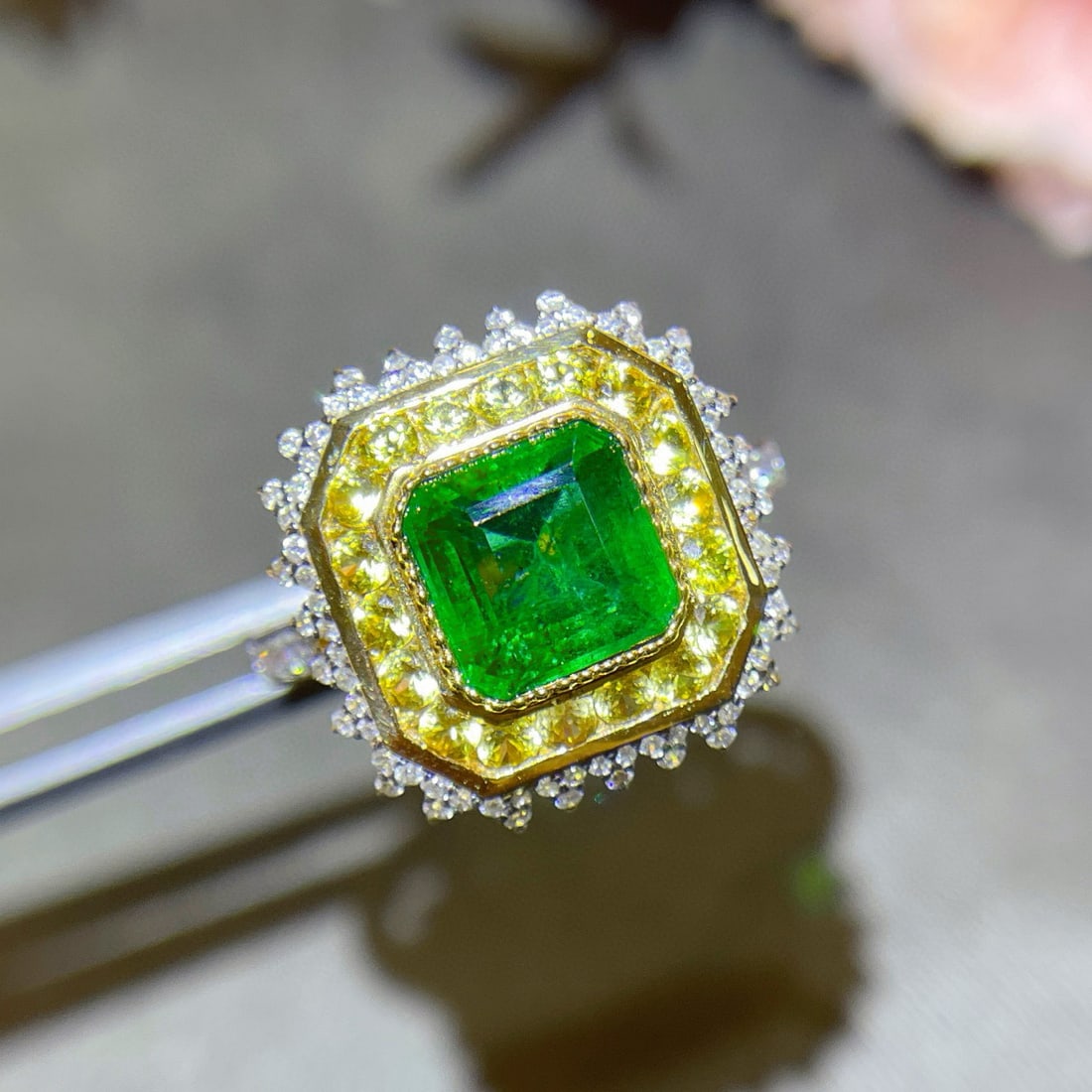 14k Gold 2.56 Ctw Vivid Green Natural Emerald & Sapphire Ring - 3