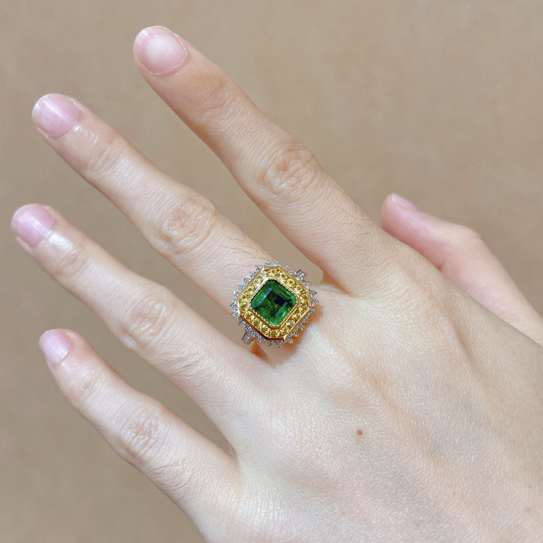 14k Gold 2.56 Ctw Vivid Green Natural Emerald & Sapphire Ring - 6