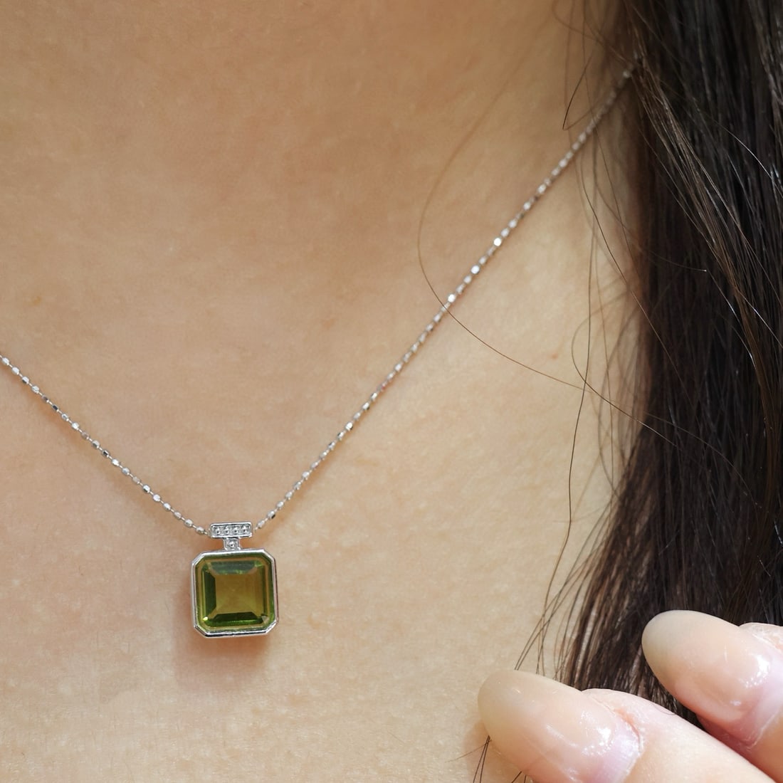 14k Gold 1.4 Ct Natural Peridot Pendant( Without Chain ) - 3