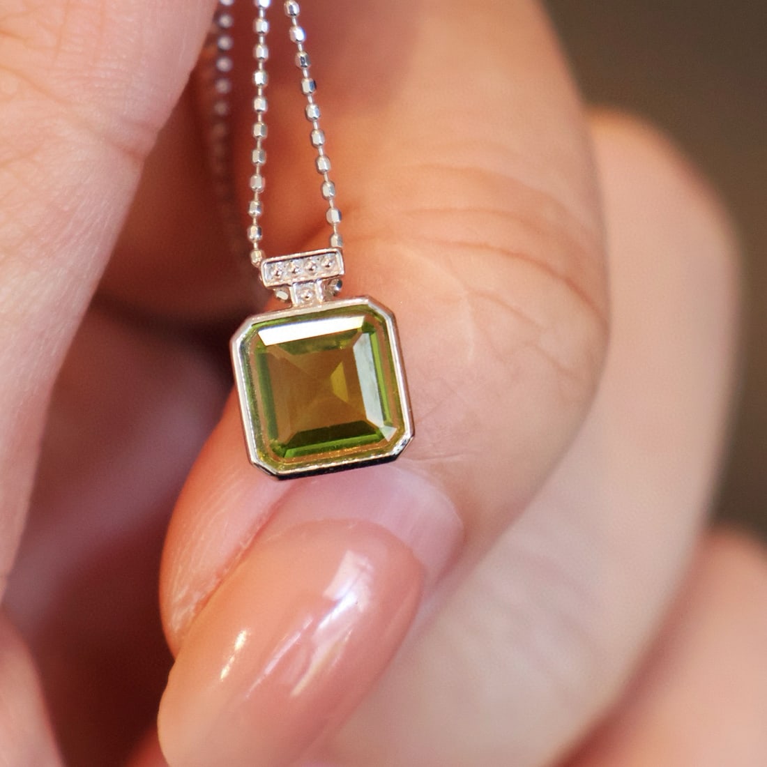 14k Gold 1.4 Ct Natural Peridot Pendant( Without Chain ) - 4