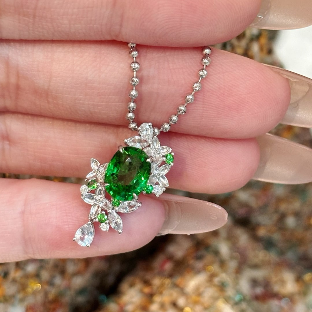 14k Gold 1.68 Ct Vivid Green Natural Tsavorite & Diamond Pendant( Without Chain ) - 3