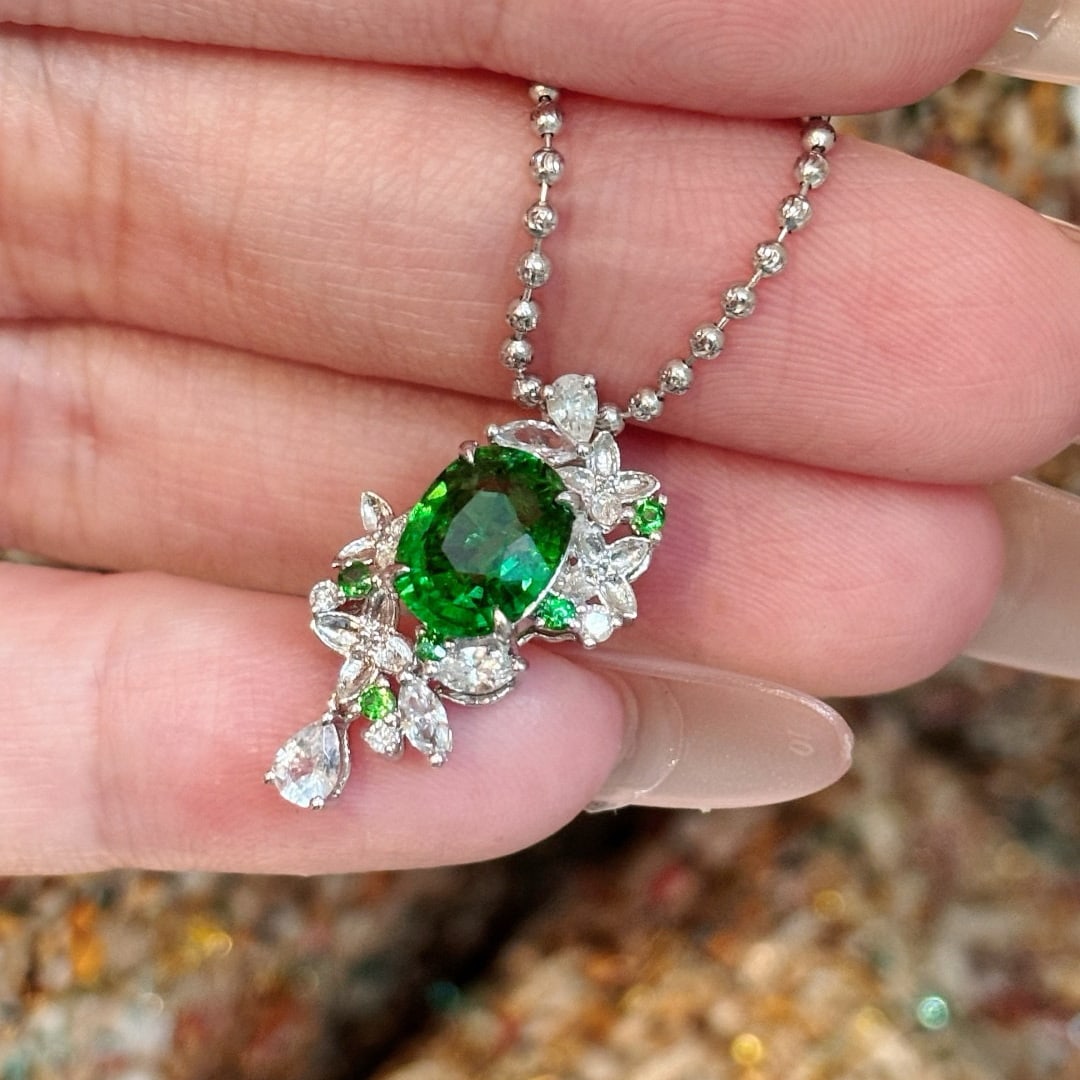 14k Gold 1.68 Ct Vivid Green Natural Tsavorite & Diamond Pendant( Without Chain ) - 4