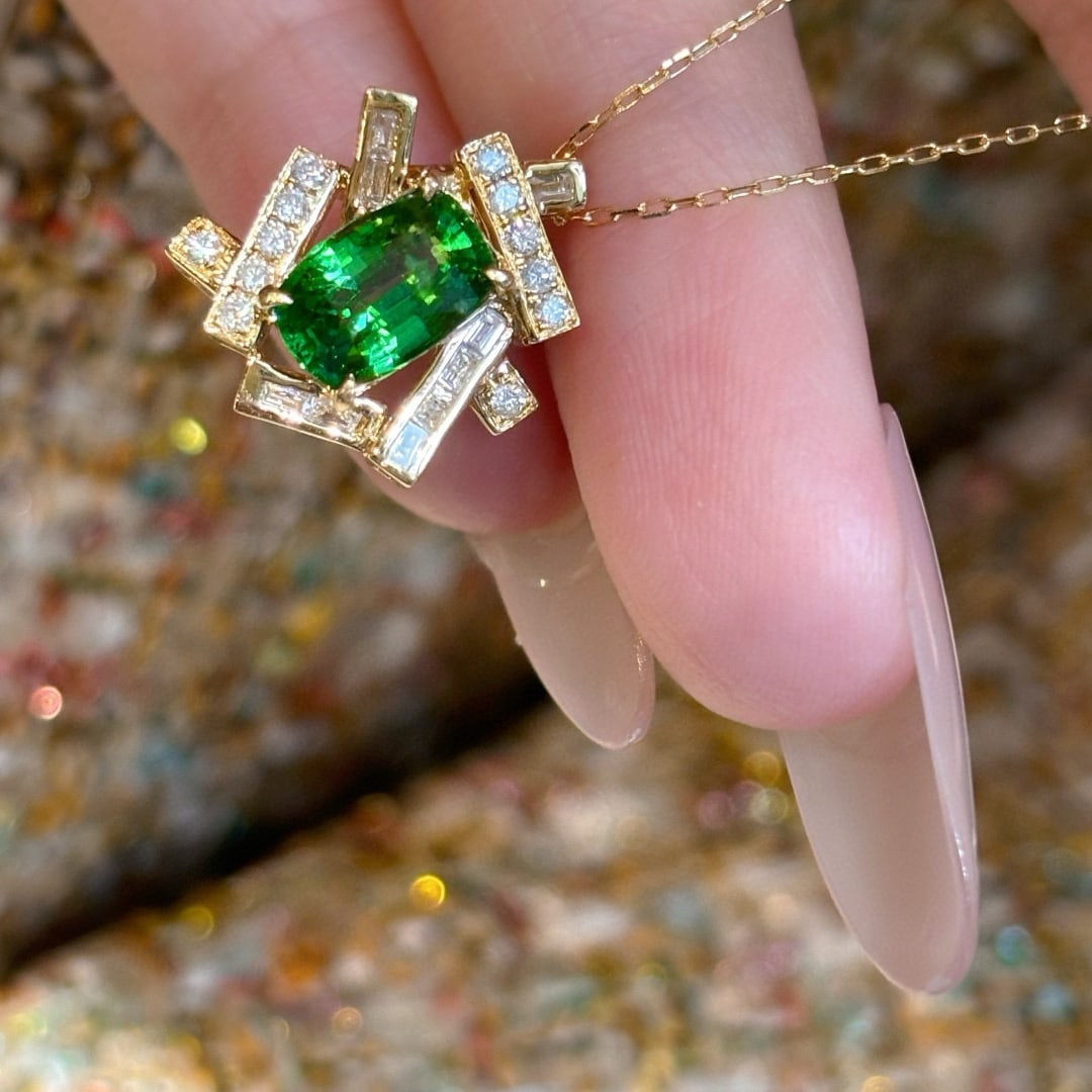 14k Gold 1.25 Ct Vivid Green Natural Tsavorite & Diamond Pendant( Without Chain ) - 6