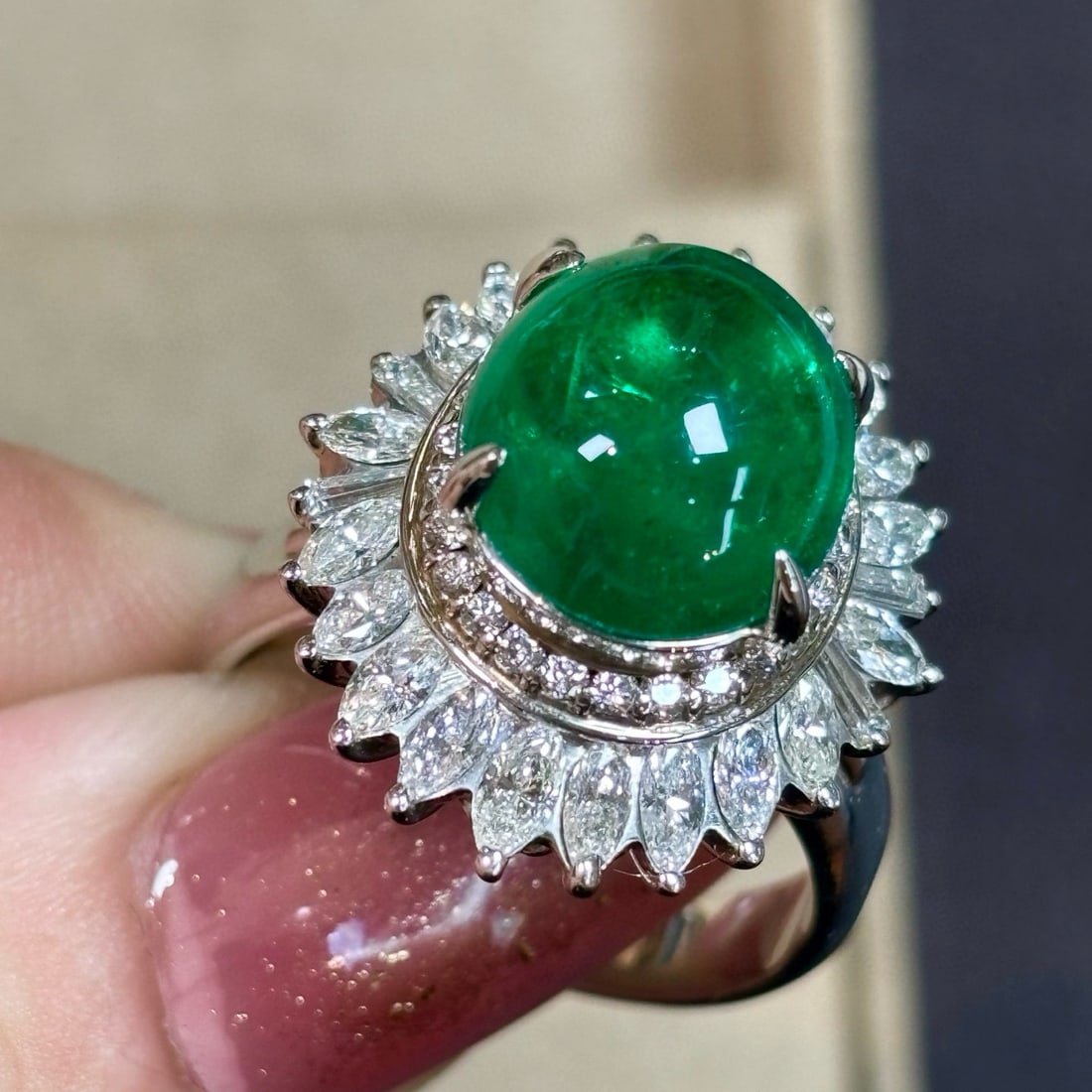14k Gold 6.15 Ctw Vivid Green Natural Emerald & Diamond Ring - 2