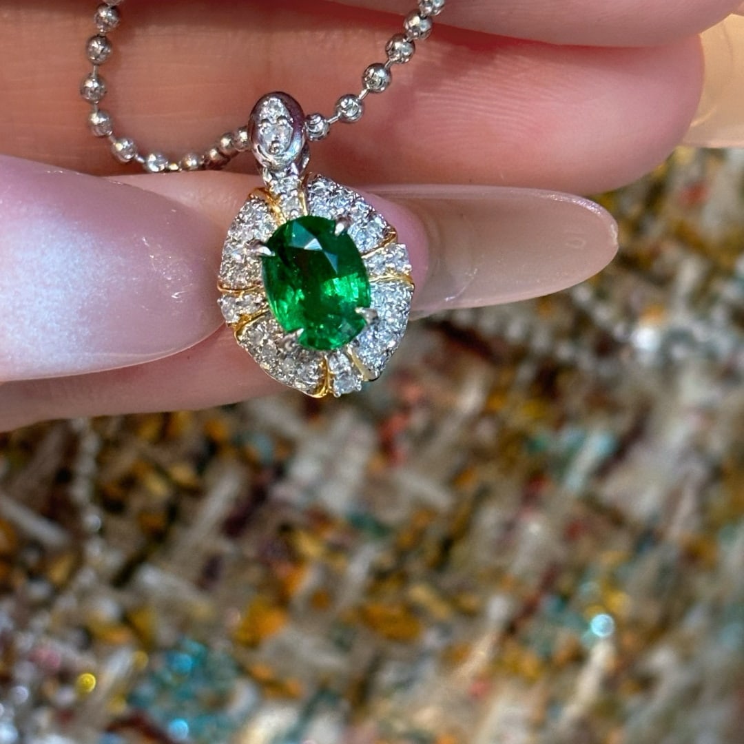 14k Gold 1.08 Ct Vivid Green Natural Tsavorite & Diamond Pendant( Without Chain ) - 3