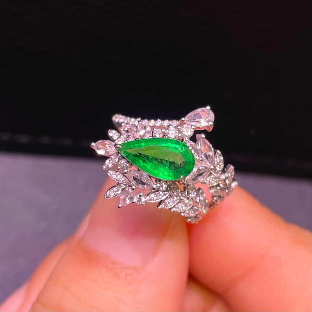 14k Gold 1.45 Ct Natural Emerald & Diamond Ring - 2
