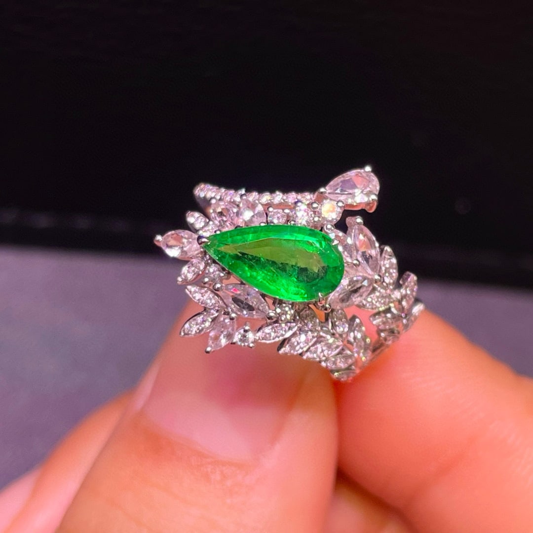 14k Gold 1.45 Ct Natural Emerald & Diamond Ring - 5