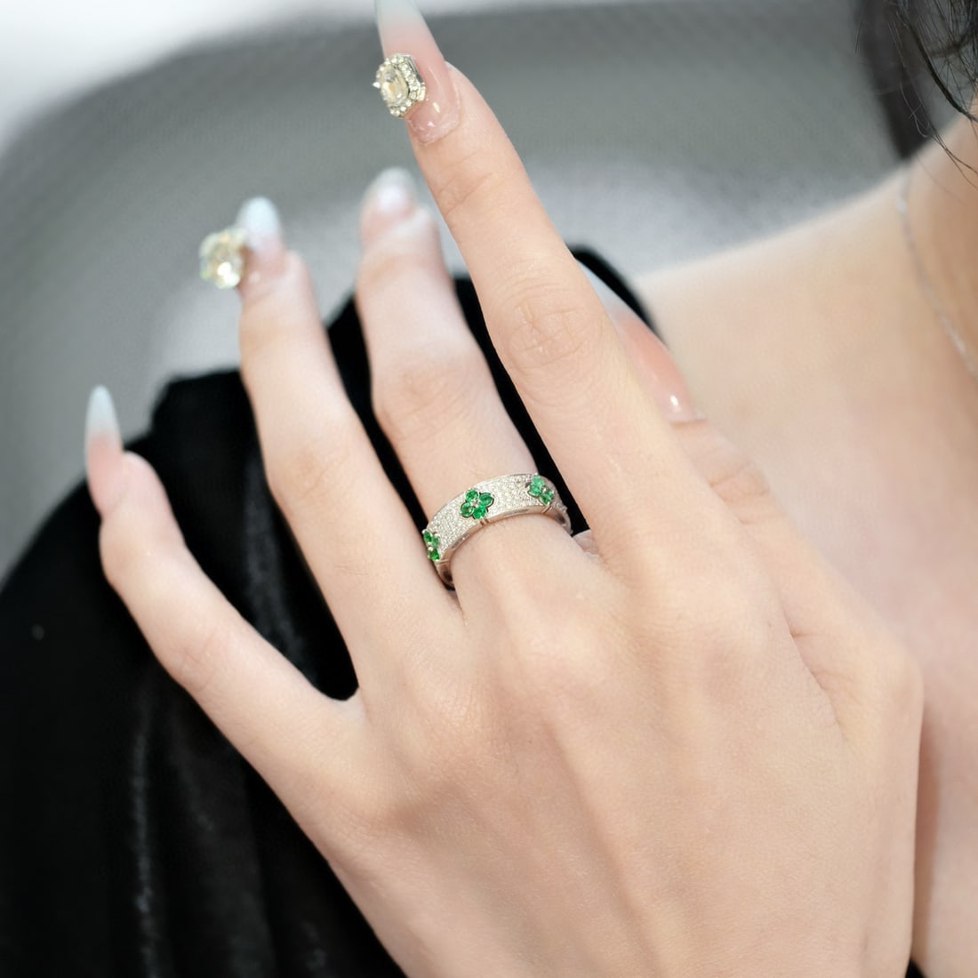 14k Gold 1.7 Ctw Natural Emerald & Diamond Ring - 4