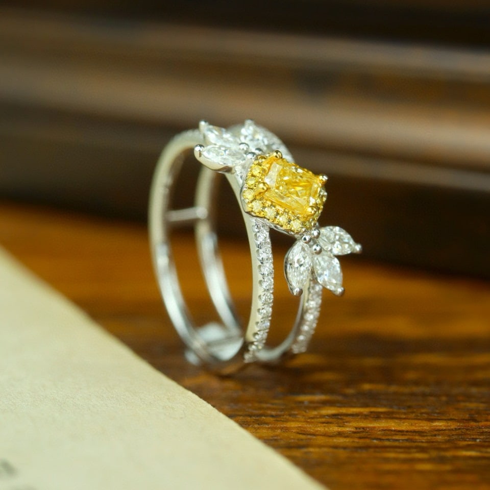 14k Gold 0.89 Ctw Natural Yellow Diamond & Diamond Ring: Ref:231066435 // gold content:14k gold // ring size:7. 25us // // main gemstone:yellow diamond // shape:cushion // carat weight:0. 30ct // color:yellow // treatment:natural // // adjacent gemstone 2