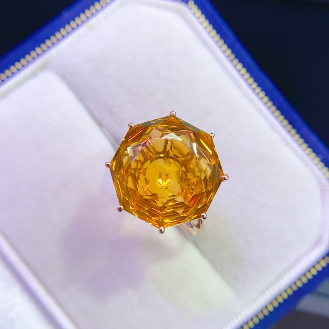 14k Gold 10.58 Ctw Natural Citrine & Diamond Ring - 2