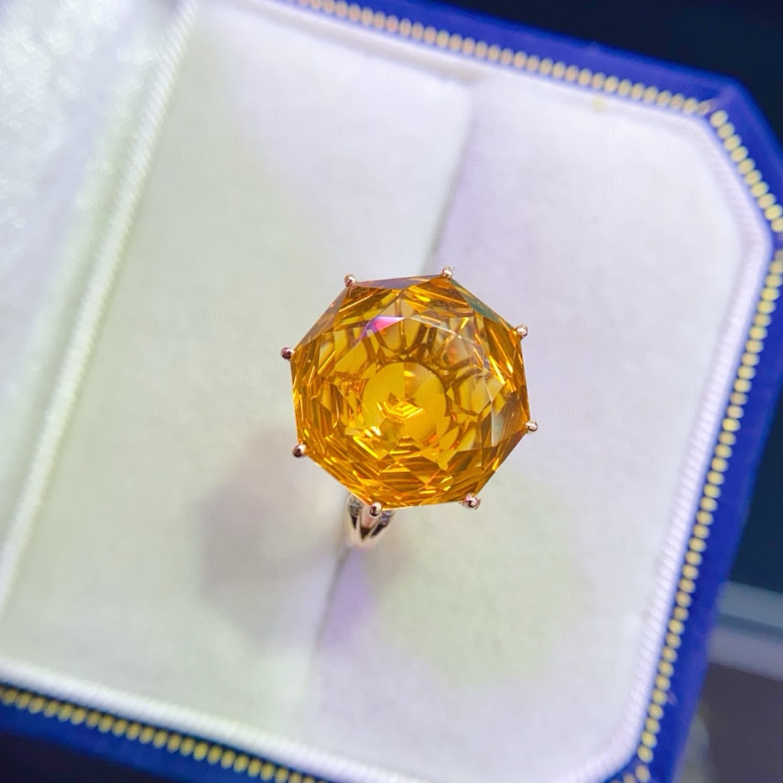 14k Gold 10.58 Ctw Natural Citrine & Diamond Ring - 3