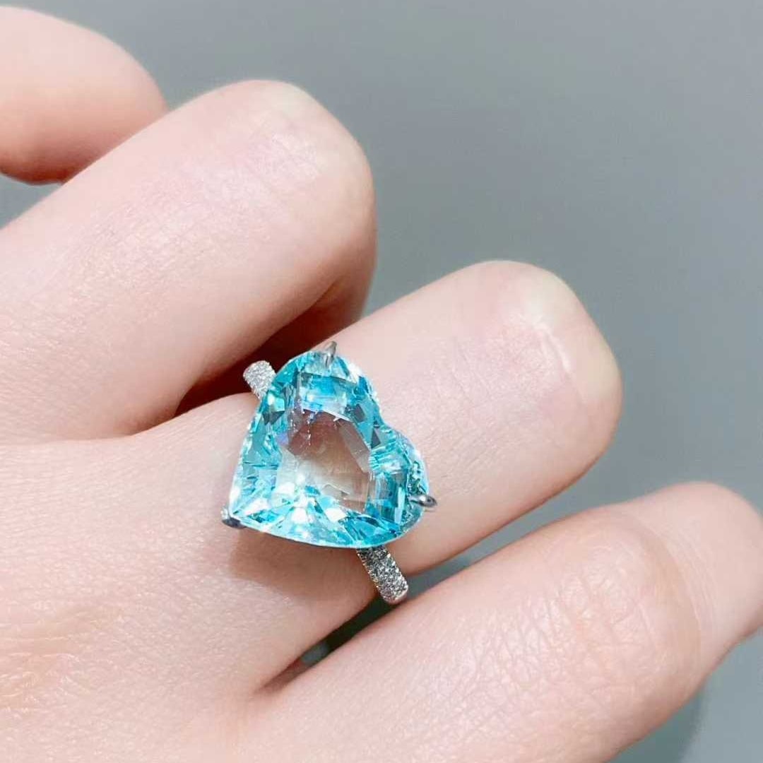 14k Gold 6.8 Ct Natural Aquamarine & Diamond Ring - 4