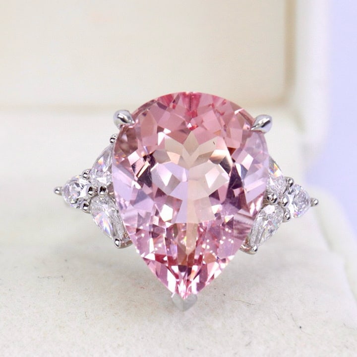 14k Gold 6.8 Ctw Natural Morganite & Diamond Ring: Ref:231067051 // gold content:14k gold // ring size:7. 25 us // // main gemstone:morganite // shape:pear // carat weight:6. 2ct // color:pink // treatment:natural // // adjacent gemstone 2 : diamond