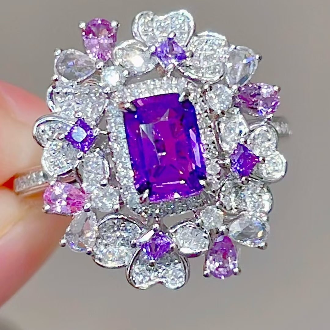 14k Gold 1.5 Ctw Natural Sapphire & Diamond Ring: Ref:231067110 // gold content:14k gold // ring size:7. 25us // // main gemstone:sapphire // shape:cushion // carat weight:1ct // color:purple // treatment:natural // // adjacent gemstone 2 : diamond