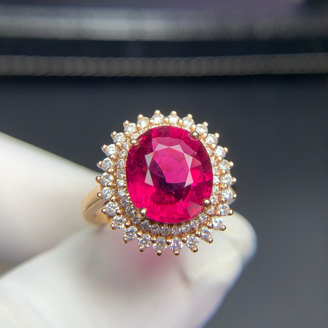 14k Gold 4.4 Ct Natural Tourmaline & Diamond Ring: Ref:231067132 // gold content:14k gold // ring size:7. 25us // // main gemstone:tourmaline // shape:oval // carat weight:4. 4ct // color:red // treatment:natural // // adjacent gemstone 2 : diamond