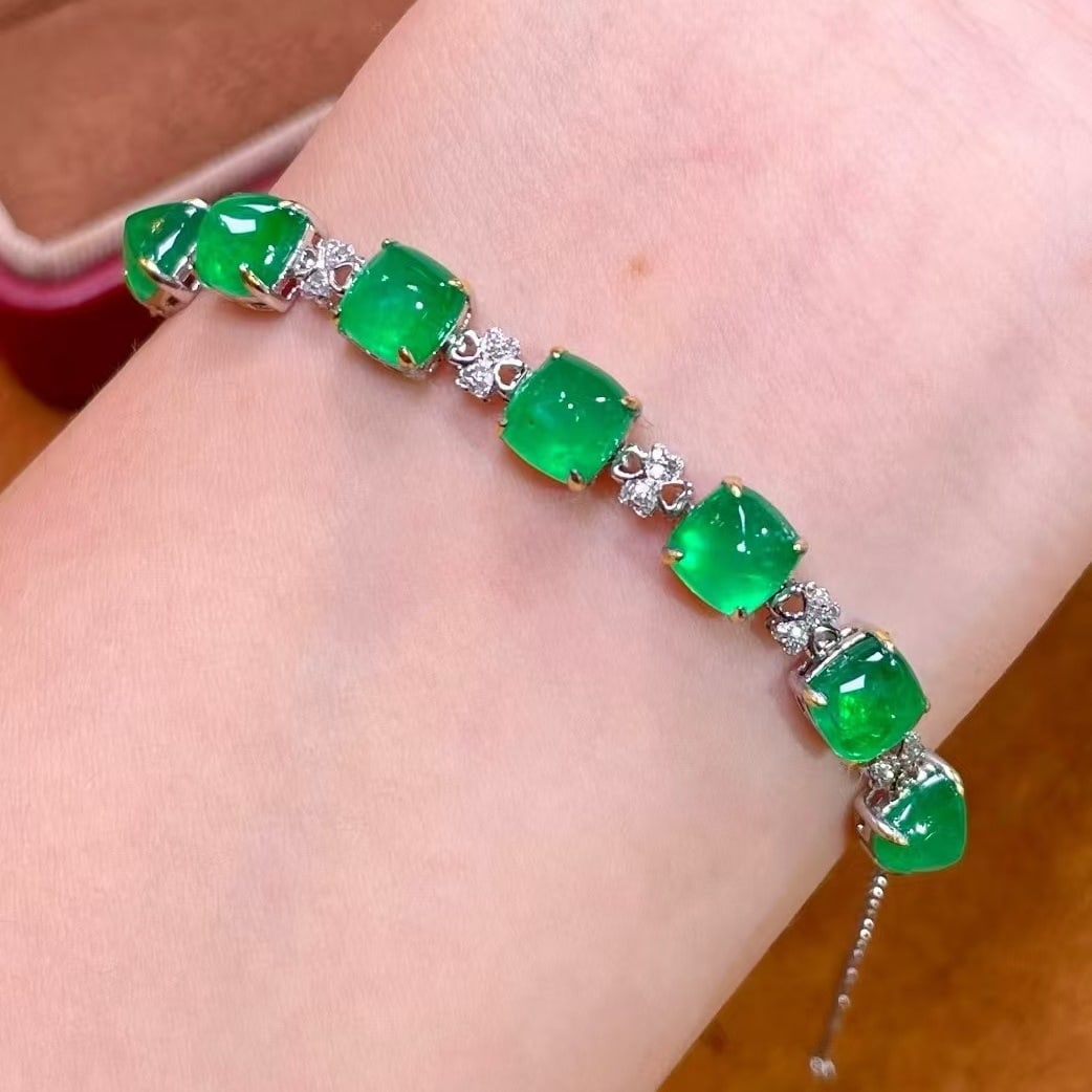 14k Gold 7.71 Ct Vivid Green Natural Emerald & Diamond Bracelet - 3