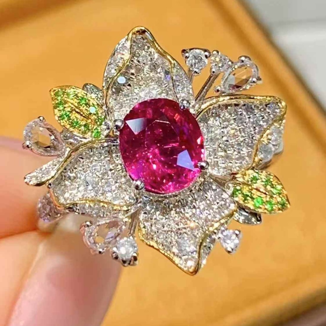 14k Gold 1.3 Ct Natural Ruby & Diamond Ring - 4