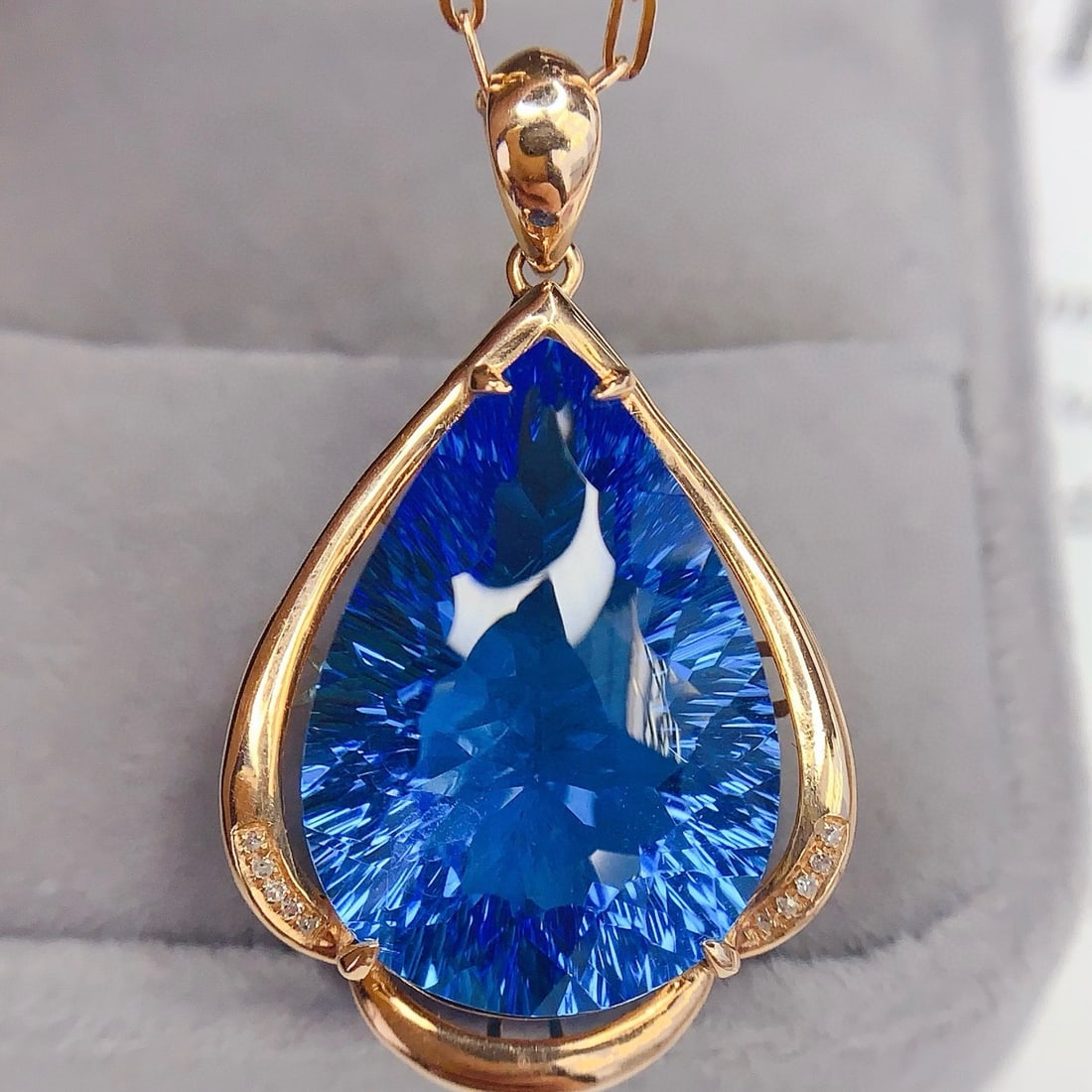14k Gold 21 Ct Natural Topaz & Diamond Pendant( Without Chain ) - 3