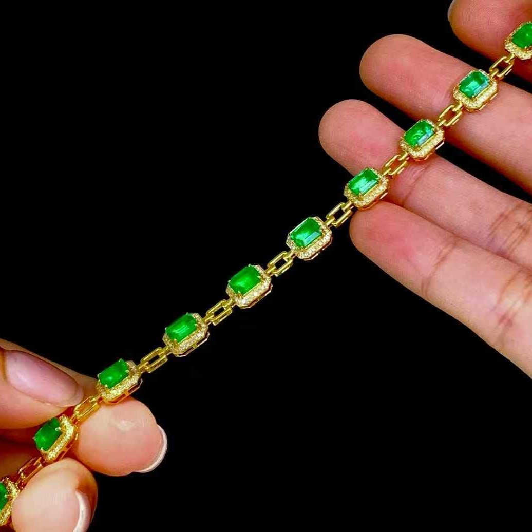 14k Gold 8.2 Ct Vivid Green Natural Emerald & Diamond Bracelet - 7