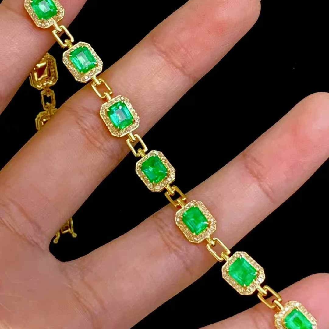 14k Gold 8.2 Ct Vivid Green Natural Emerald & Diamond Bracelet - 8