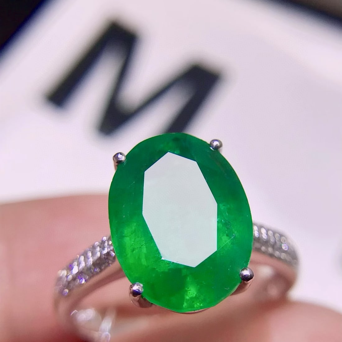 14k Gold 4.4 Ct Vivid Green Natural Emerald & Diamond Ring - 4