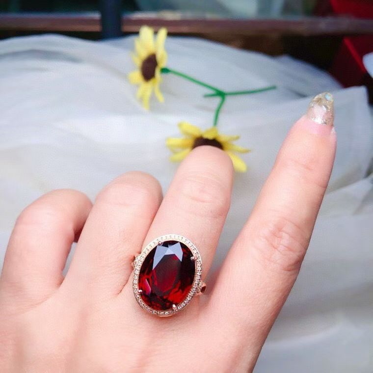 14k Gold 14.30 Ct Natural Garnet & Diamond Ring - 4