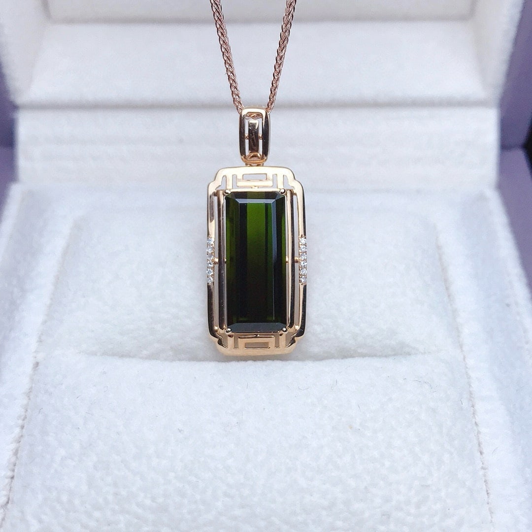 14k Gold 5.4 Ct Natural Tourmaline & Diamond Pendant( Without Chain ): Ref:231068063 // gold content:14k gold // main gemstone:tourmaline // shape:octagonal // carat weight:5. 4ct // color:green // treatment:natural // // adjacent gemstone 2 : diamond // number of stones