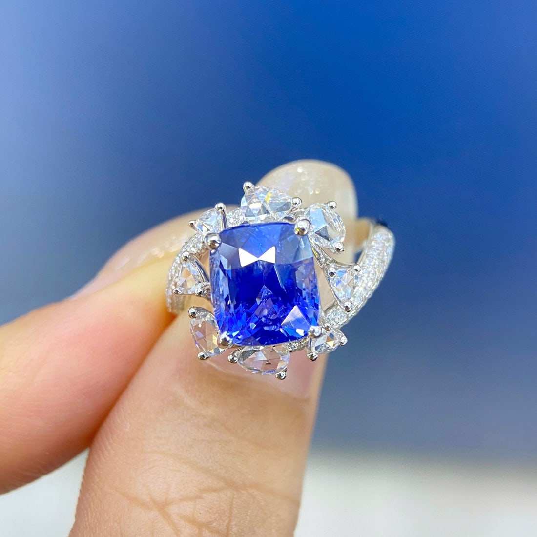 14k Gold 4.73 Ctw Natural Sapphire & Diamond Ring - 3