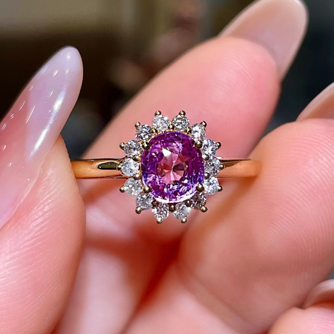 14k Gold 1.34 Ctw Natural Sapphire & Diamond Ring: Ref:231068140 // gold content:14k gold // ring size:7. 25us // // main gemstone:sapphire // shape:oval // carat weight:1. 09ct // color:purple // treatment:natural // // adjacent gemstone 2 : diamond