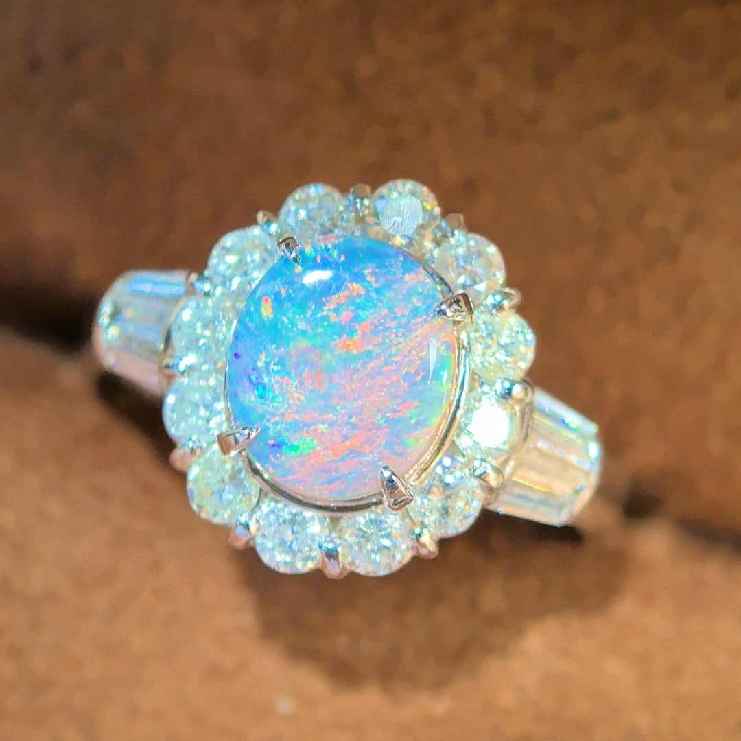 14k Gold 2.01 Ctw Natural Opal & Diamond Ring: Ref:231068179 // gold content:14k gold // ring size:7. 25us // // main gemstone:opal // shape:oval // carat weight:1ct // color:color // treatment:natural // // adjacent gemstone 2 : diamond //