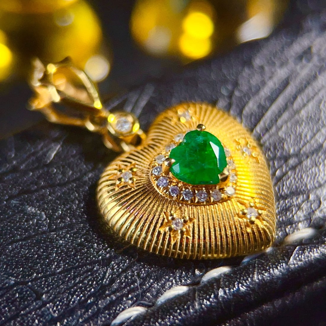 14k Gold 0.55 Ct Vivid Green Natural Emerald & Diamond Pendant( Without Chain ) - 5