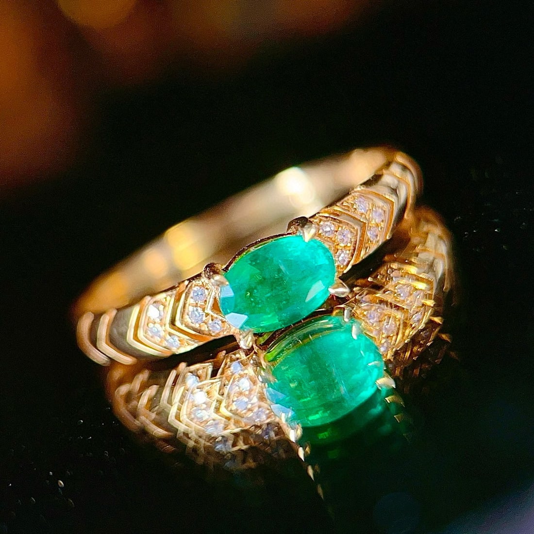 14k Gold 0.4 Ct Natural Emerald & Diamond Ring: Ref:231068187 // gold content:14k gold // ring size:7. 25us // // main gemstone:emerald // shape:oval // carat weight:0. 4ct // color:green // treatment:natural // // adjacent gemstone 2 : diamond //