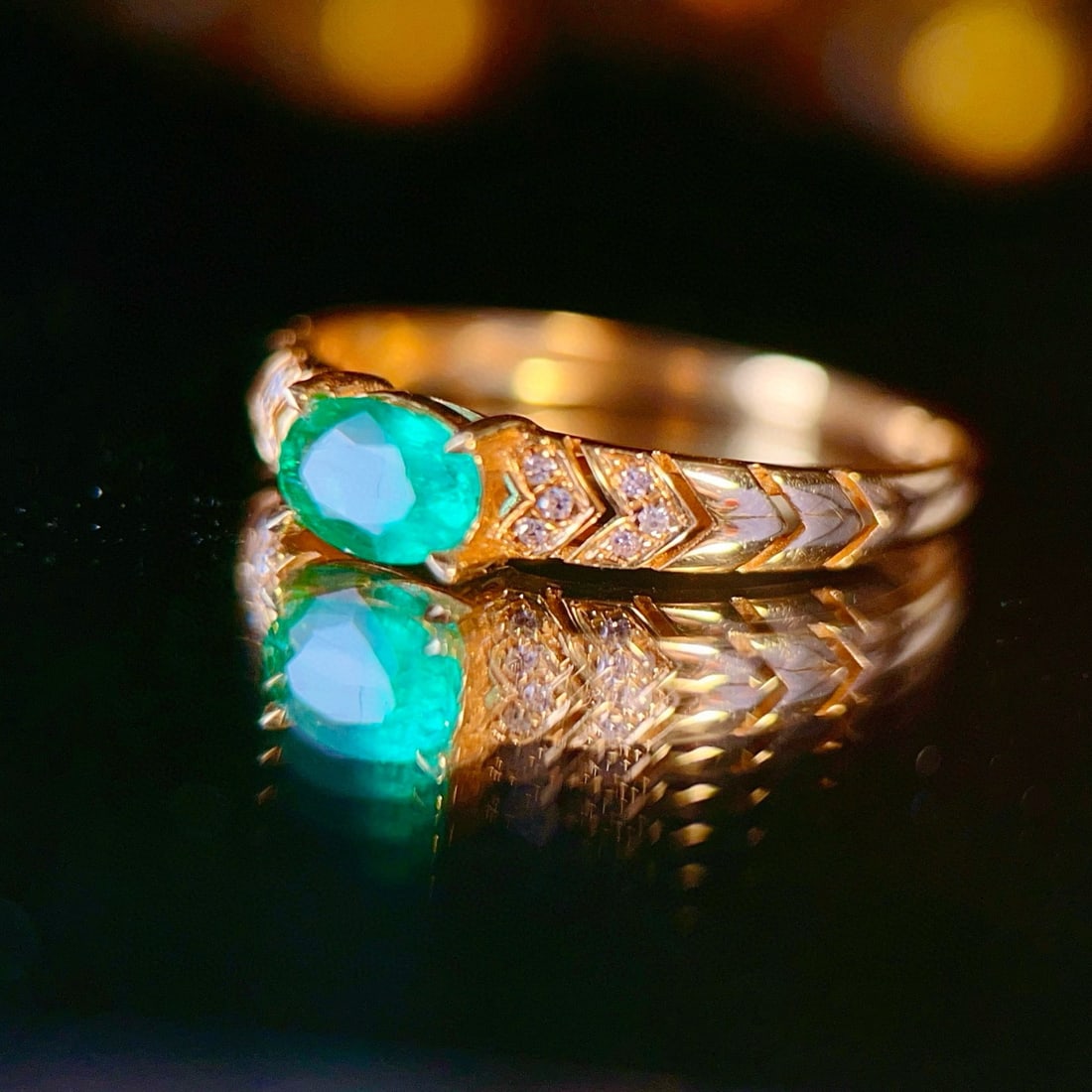 14k Gold 0.4 Ct Natural Emerald & Diamond Ring - 4