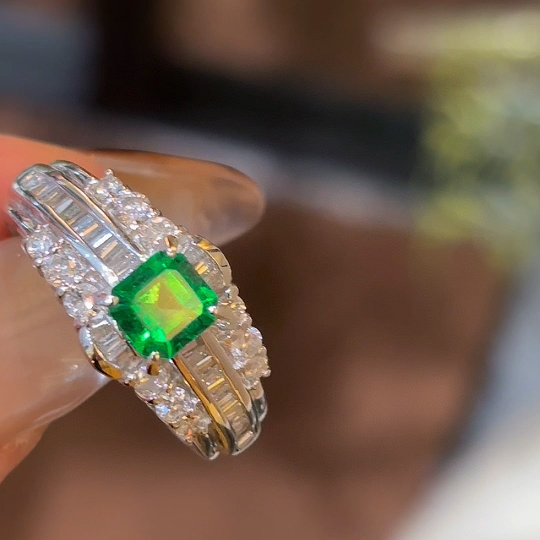 14k Gold 1.26 Ctw Natural Emerald & Diamond Ring: Ref:231068197 // gold content:14k gold // ring size:7. 25us // // main gemstone:emerald // shape:octagonal // carat weight:0. 7ct // color:green // treatment:natural // // adjacent gemstone 2 :