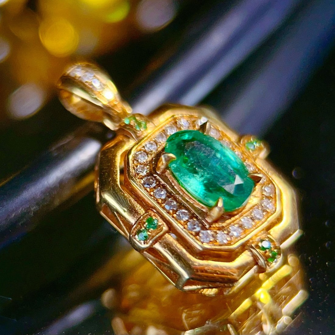 14k Gold 0.58 Ctw Natural Emerald & Diamond Pendant( Without Chain ) - 5