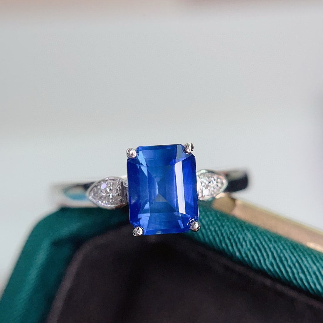 14k Gold 1.45 Ct Natural Sapphire & Diamond Ring - 3