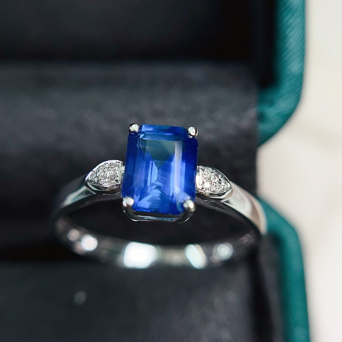 14k Gold 1.45 Ct Natural Sapphire & Diamond Ring - 4