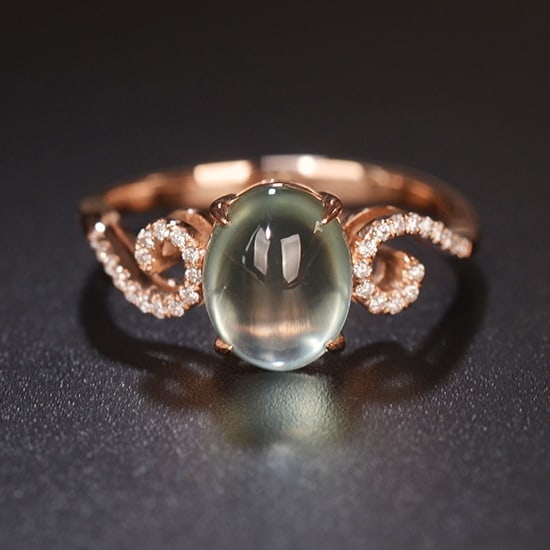 14k Gold 2.09 Ctw Natural Prehnite & Diamond Ring: Ref:231068237 // gold content:14k gold // ring size:7. 25us // // main gemstone:prehnite // shape:oval // carat weight:2. 00ct // color:green // treatment:natural // // adjacent gemstone 2 : diamond