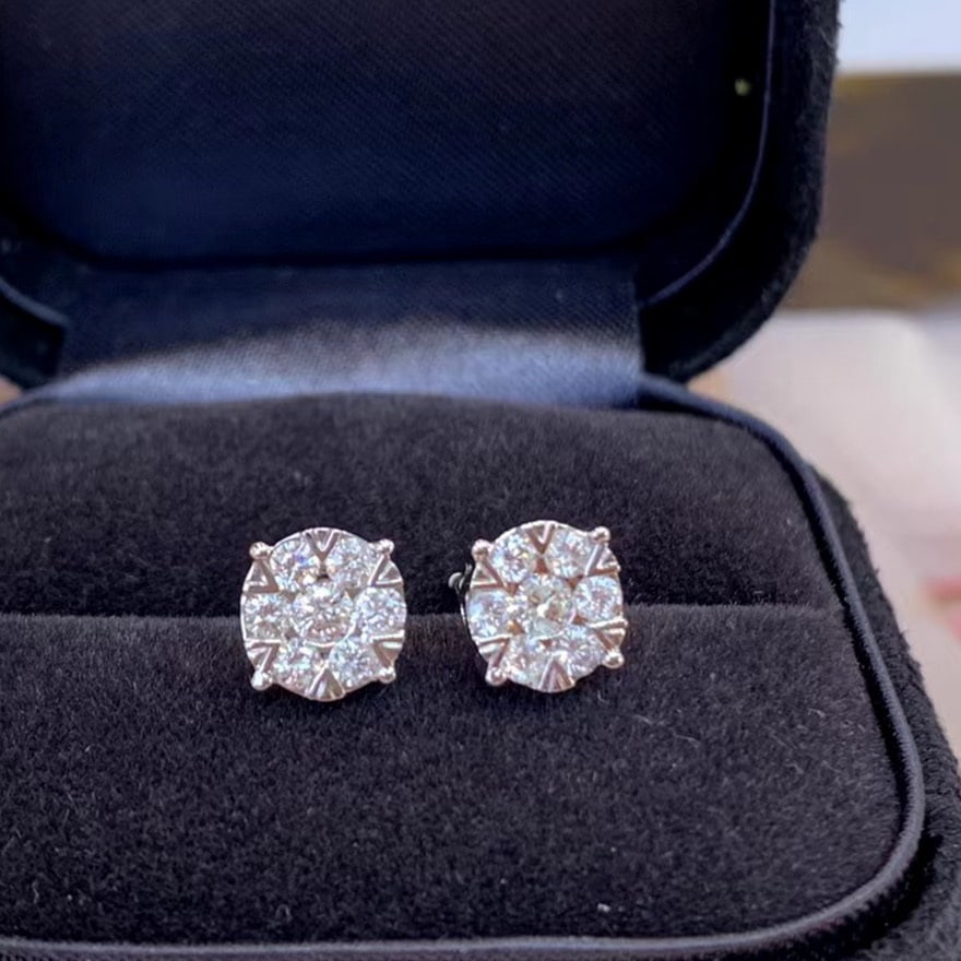 14k Gold 0.52 Ct Natural H Diamond Earrings: Ref:231068302 // gold content:14k gold // main gemstone:diamond // shape:round // carat weight:0. 52ct // clarity grade:vs-si // color:h // treatment:natural // cut grade:g // Condition: New Low