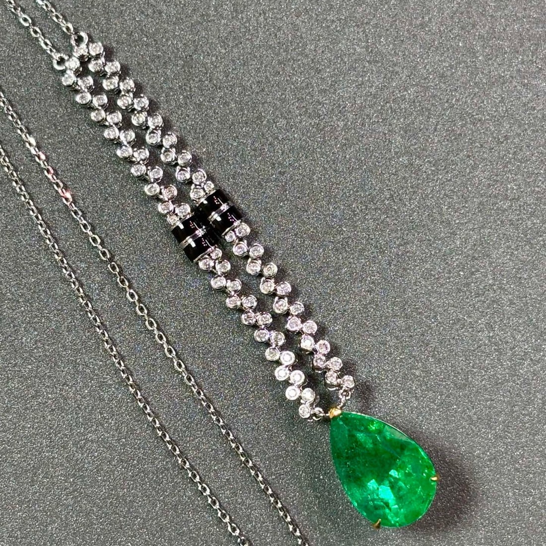 14k Gold 4.78 Ct Vivid Green Natural Emerald & Diamond Necklace - 8