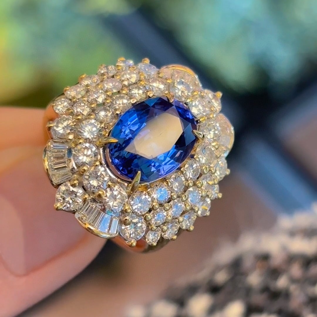 14k Gold 6.46 Ctw Natural Tanzanite & Diamond Ring: Ref:231068336 // gold content:14k gold // ring size:7. 25us // // main gemstone:tanzanite // shape:oval // carat weight:3. 45ct // color:blue // treatment:natural // // adjacent gemstone 2 : diamond